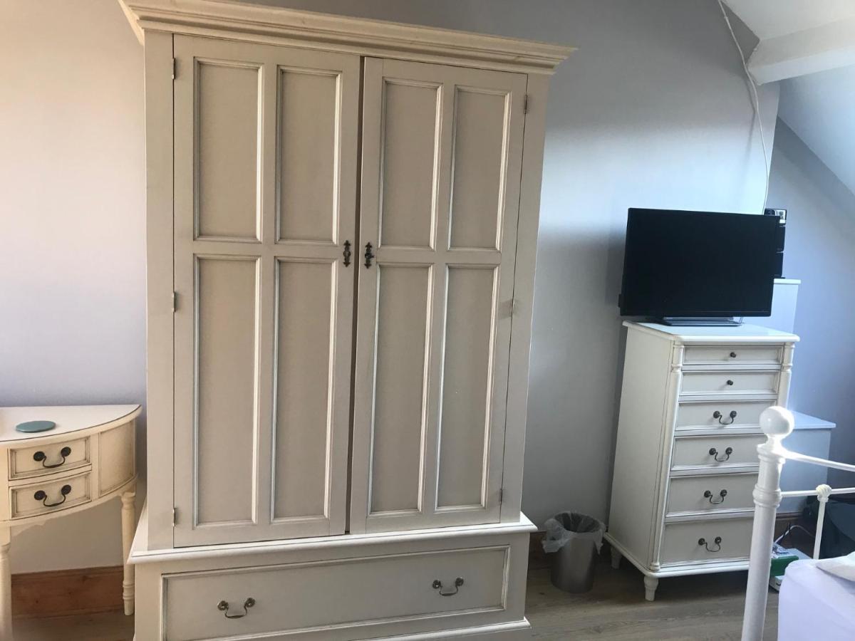 Wisteria House Apartment Плимът Екстериор снимка