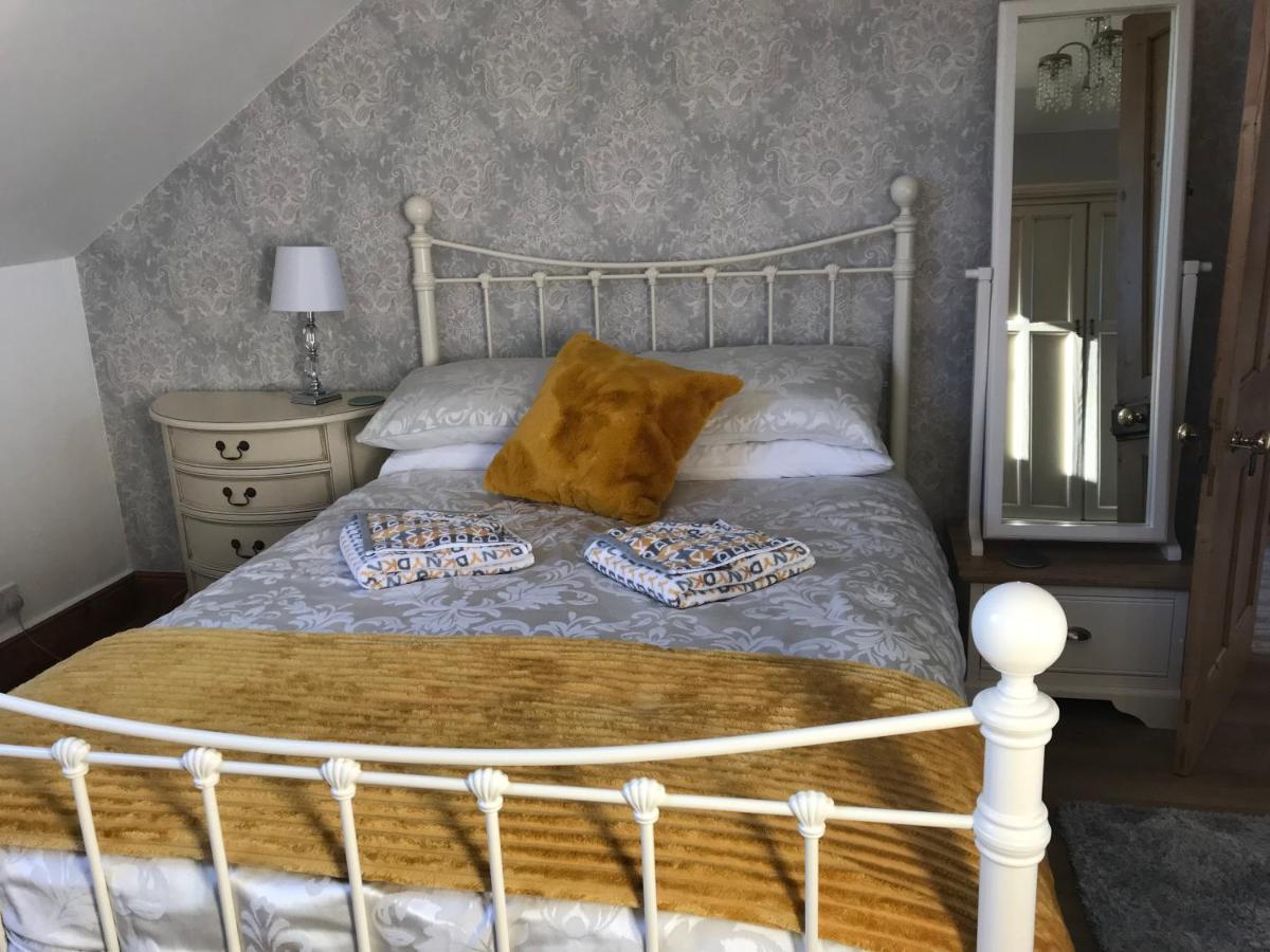 Wisteria House Apartment Плимът Екстериор снимка